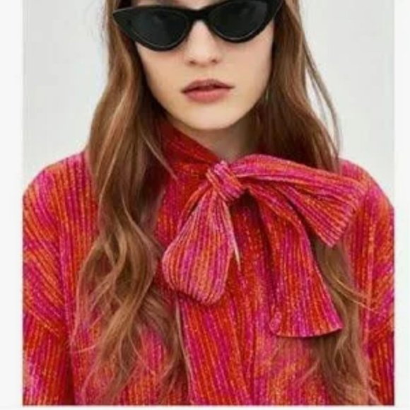 Zara Trafaluc Shimmer Metallic Crinkle Blouse in Deep Pink Size S - Picture 2 of 15